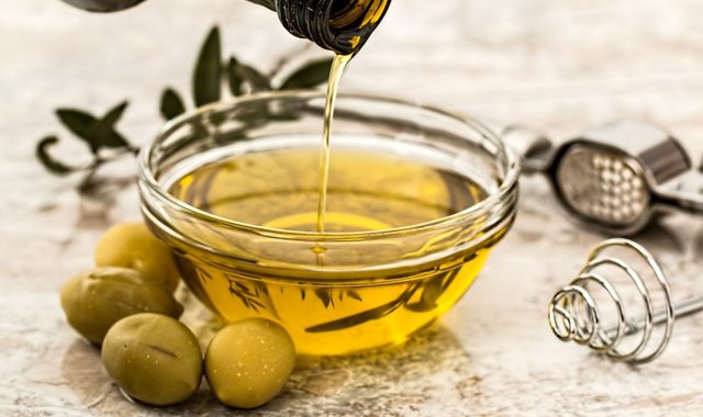 Виручить оливкова олія