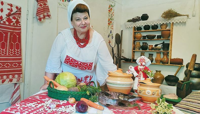 Тетяна Сокур презентує найсмачніший борщ України. Фото з архіву Тетяни Сокур.