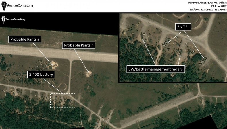 На білоруському аеродромі, який віддали росіянам, помітили військову техніку
