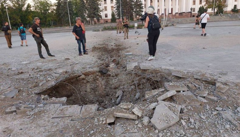 Наслідки ворожого удару по Краматорську: окупанти застосували ракету «Торнадо-С»