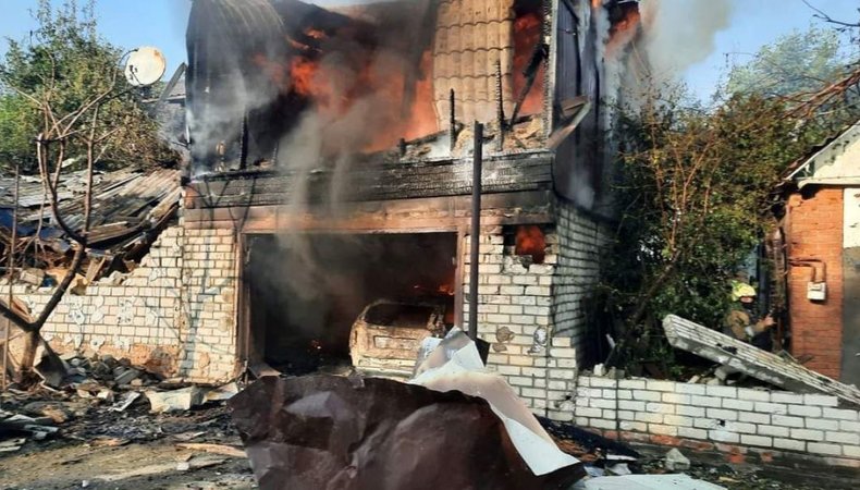 Харків: ворог здійснив черговий обстріл по жилому кварталу міста