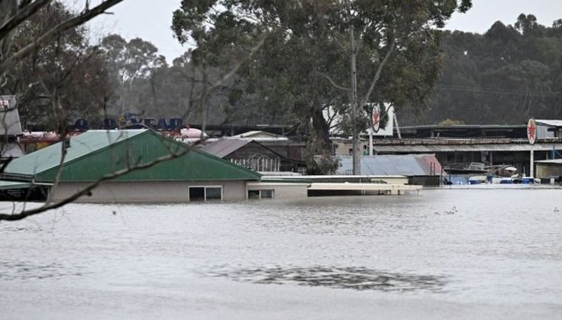 В Австралії евакуювали понад 50 тисяч людей