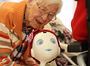 У Німеччині створили роботів-онуків для літніх людей