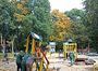 У парку Франка демонтують дитячий майданчик, на місці якого встановлять нову ігрову зону