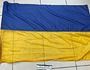 Інцидент у Рівному: п’яний чоловік витирав українським прапором автівки